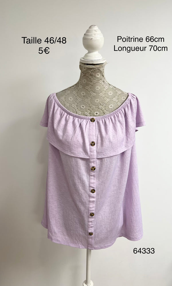 Blouse lilas boutonnée volantée