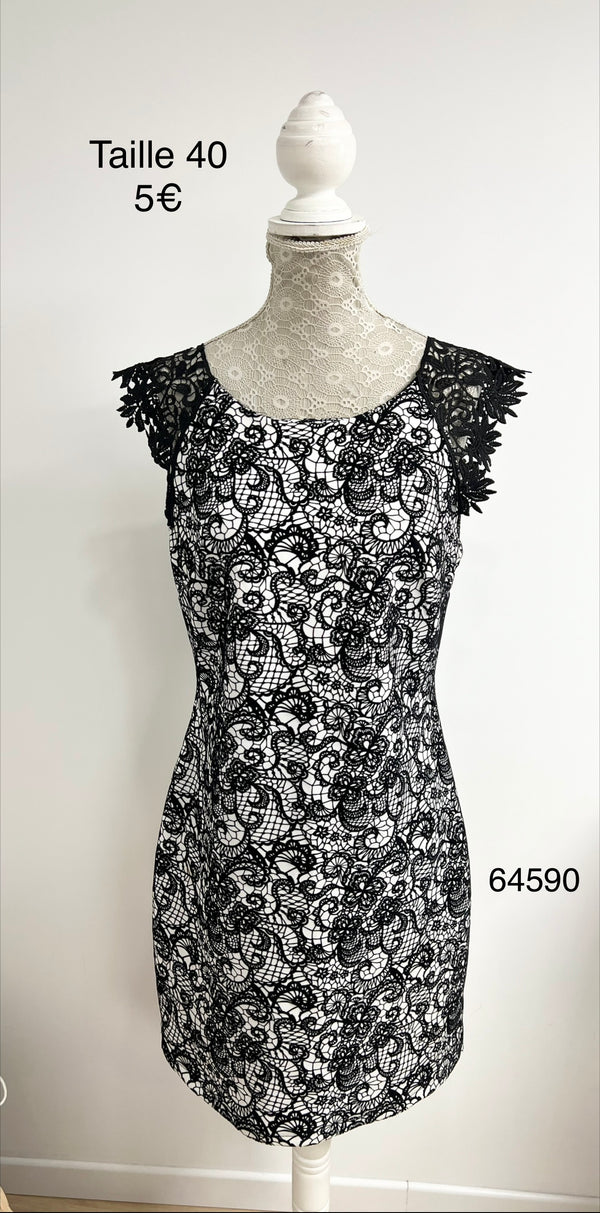 Robe dentelle noir et blanc