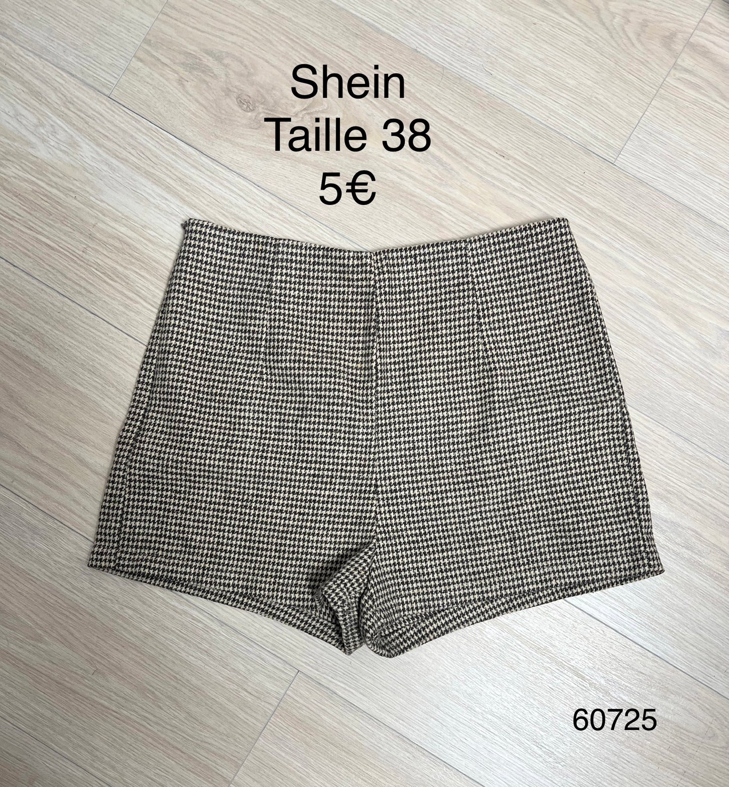 Short Shein #60725