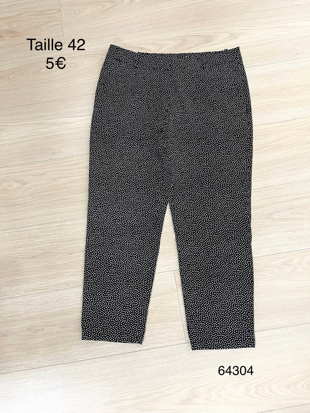 Pantalon noir à pois